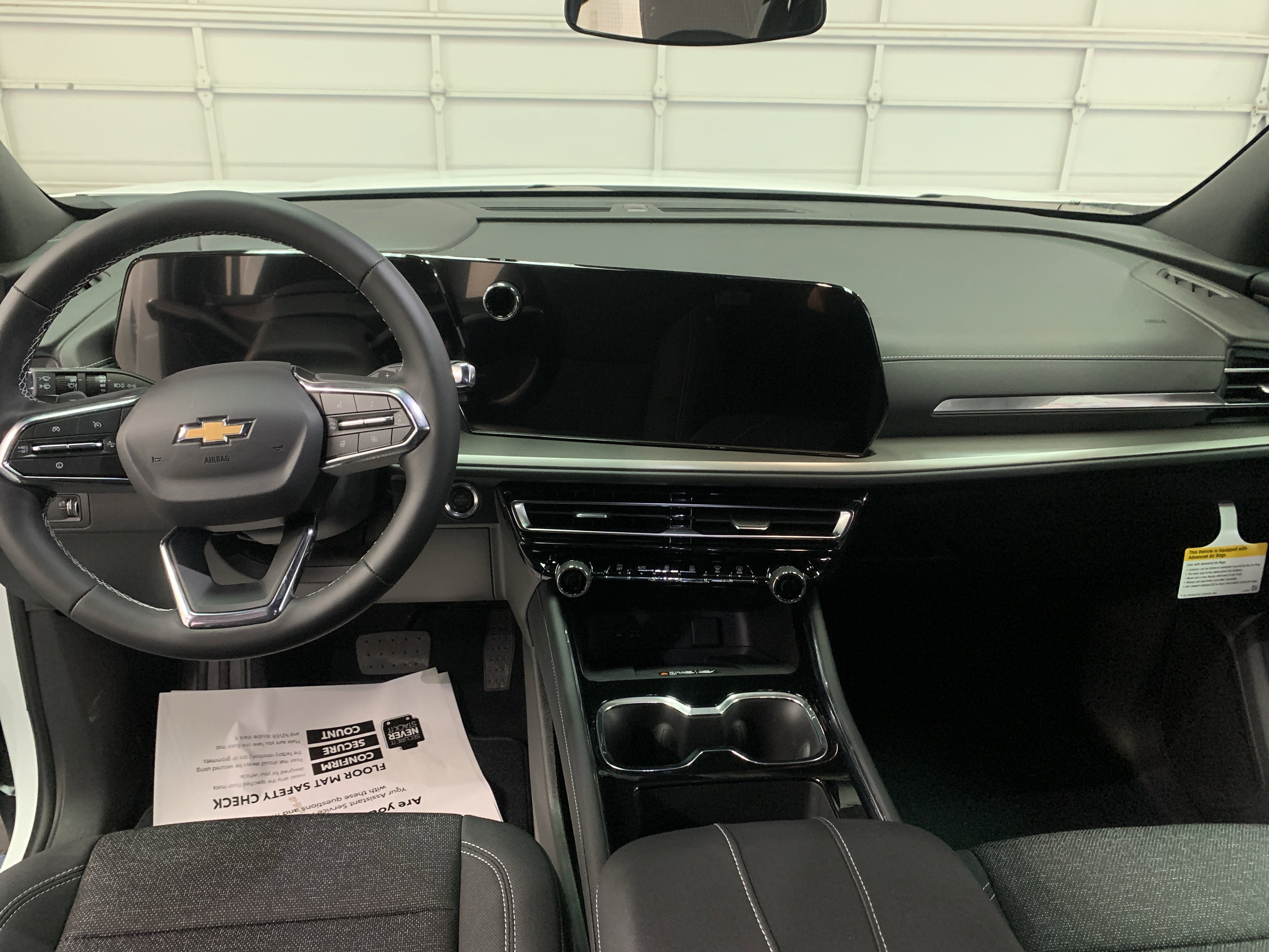 New 2026 Chevrolet Traverse LT image 13