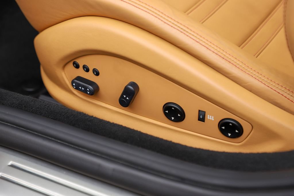 Used 2010 Ferrari California image 49