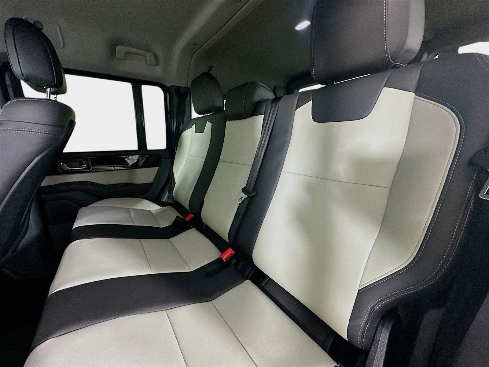 New 2025 INEOS Grenadier Fieldmaster Edition image 37