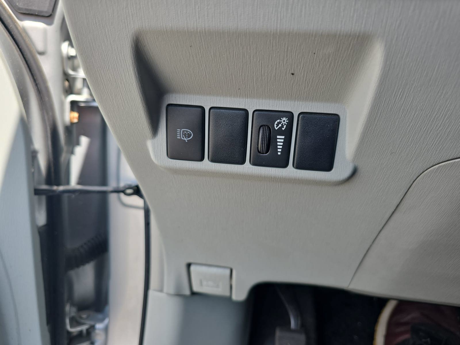 Used 2012 Toyota Prius V Five FWD image 25