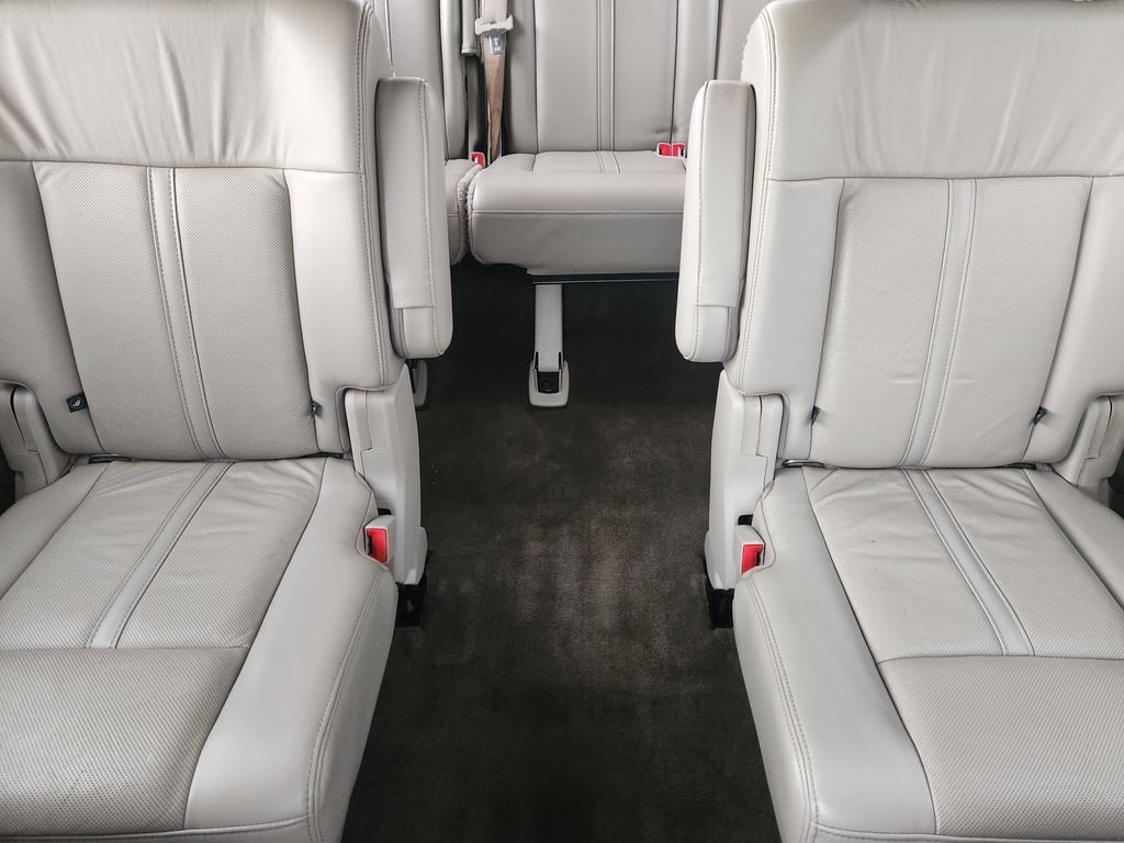 Used 2017 Lincoln Navigator Select RWD image 25