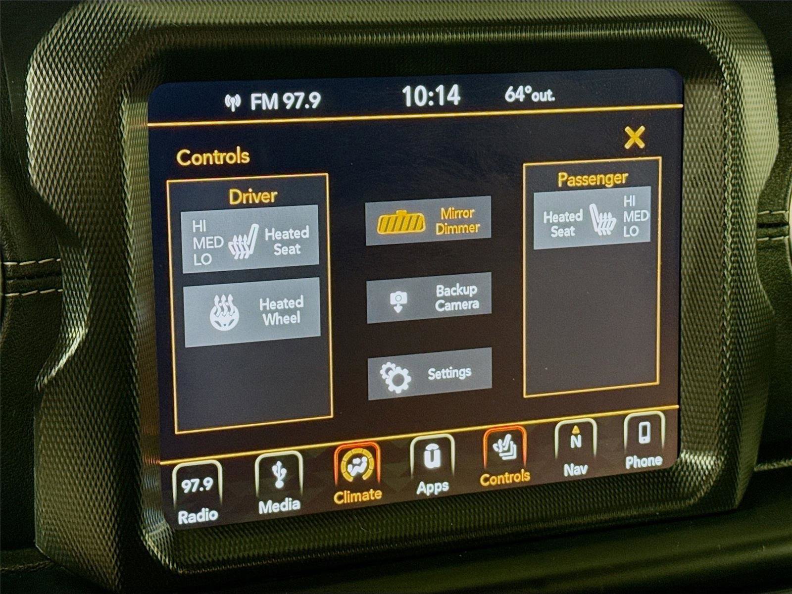 Used 2019 Jeep Wrangler Unlimited Sahara w/ Quick Order Package 24M Moab AWD/4WD image 16