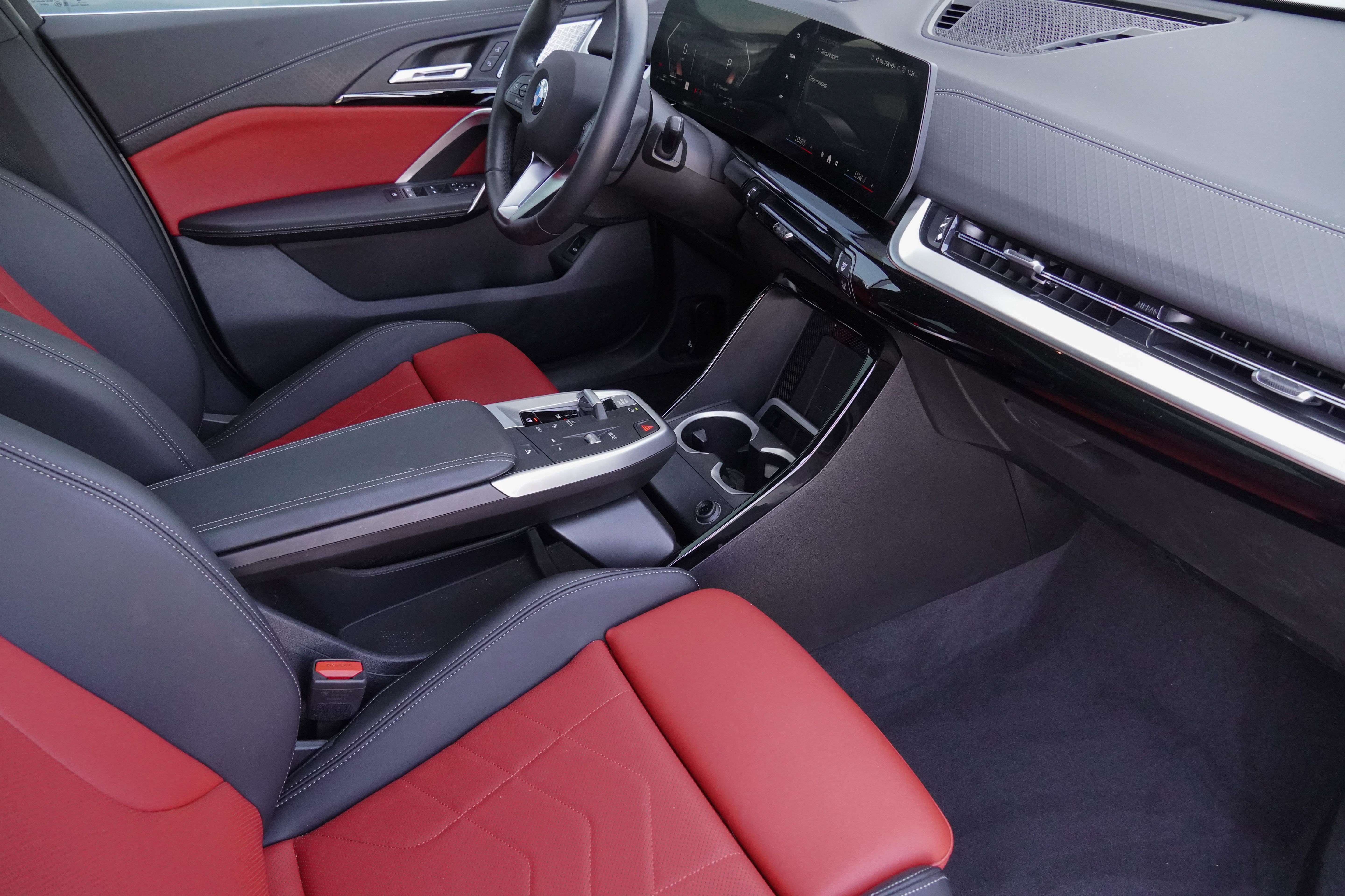 Certified 2025 BMW X2 xDrive28i AWD/4WD image 10