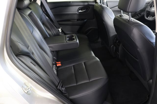 Used 2025 Nissan Rogue SL w/ SL Premium Package image 23