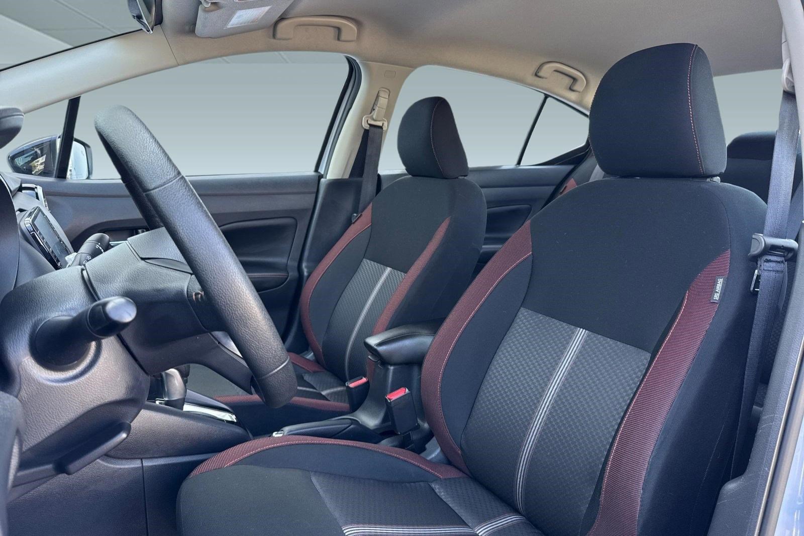 Used 2025 Nissan Versa SR w/ Trunk Package image 22