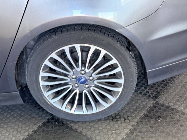 Used 2017 Ford Fusion Titanium FWD image 13