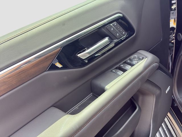 New 2026 Chevrolet Suburban High Country AWD/4WD image 15