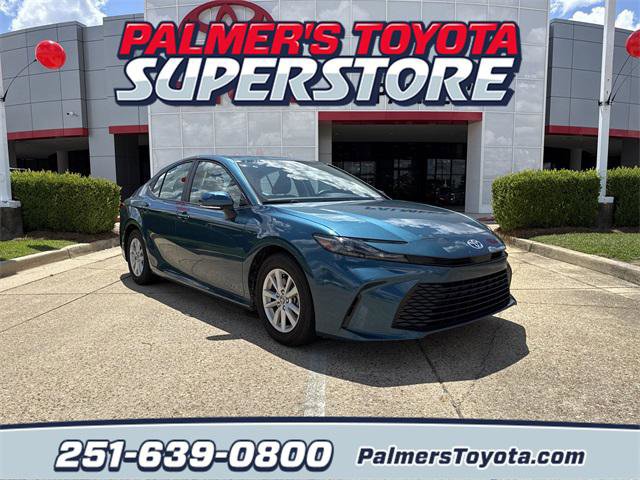 Certified 2025 Toyota Camry LE image 1