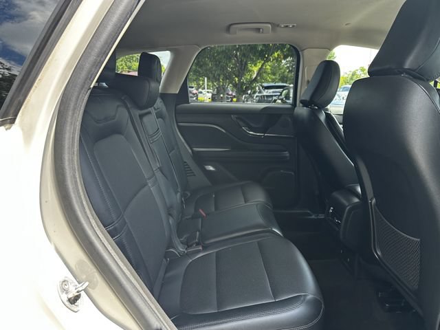 Certified 2024 Lincoln Corsair AWD w/ Equipment Group 101A image 37