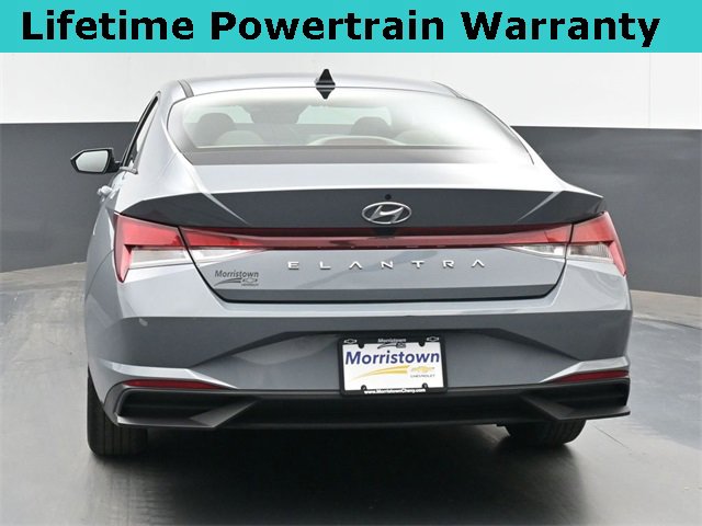 Used 2022 Hyundai Elantra SEL image 17