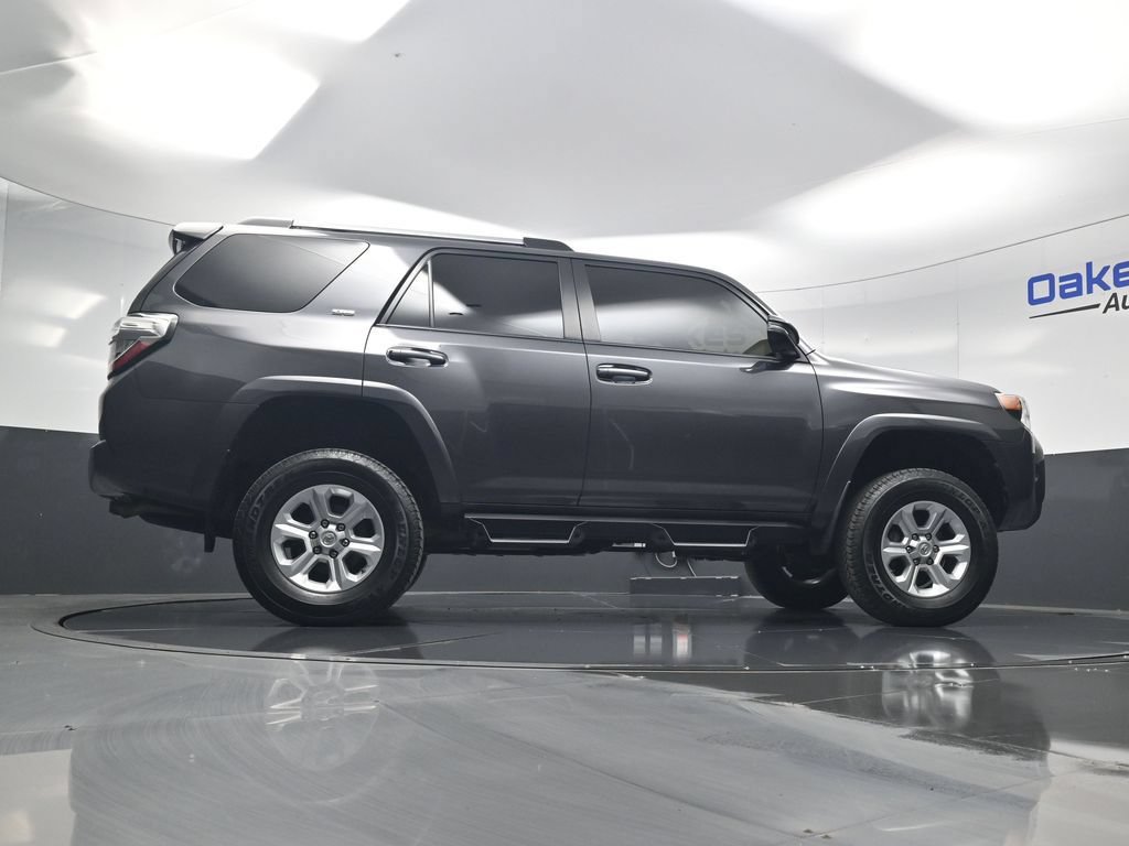 Used 2021 Toyota 4Runner SR5 Premium w/ Moonroof Package AWD/4WD image 49