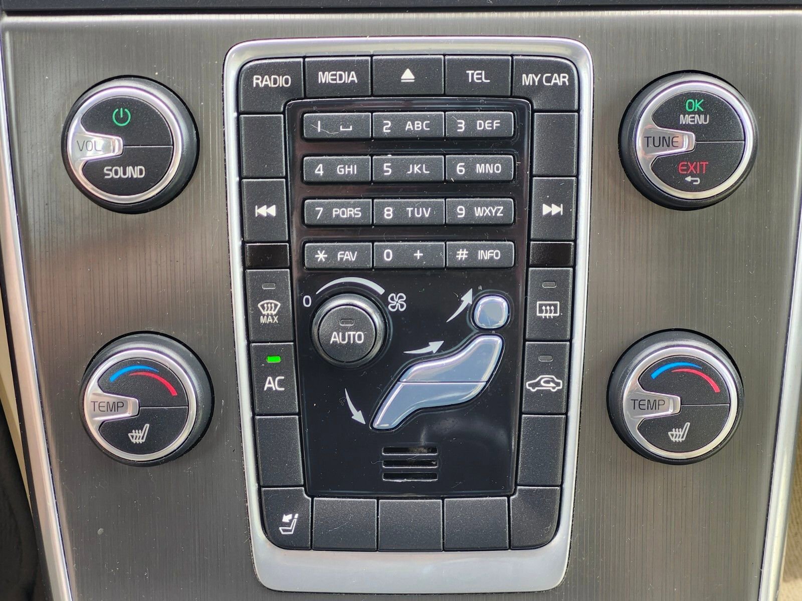 Used 2015 Volvo V60 T5 Premier image 22