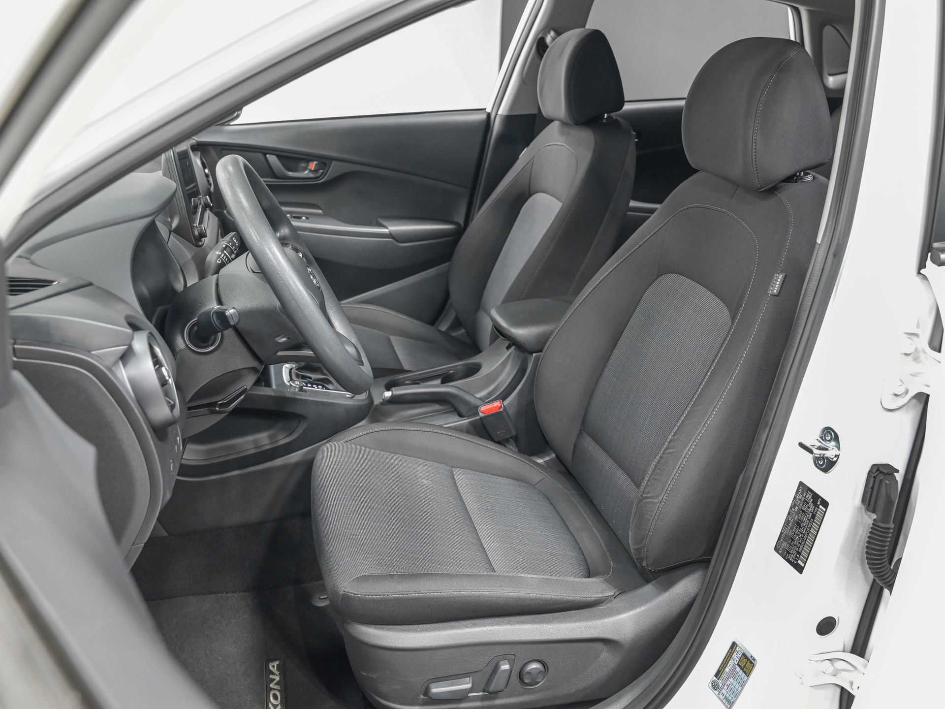 Used 2023 Hyundai Kona SEL AWD/4WD image 18