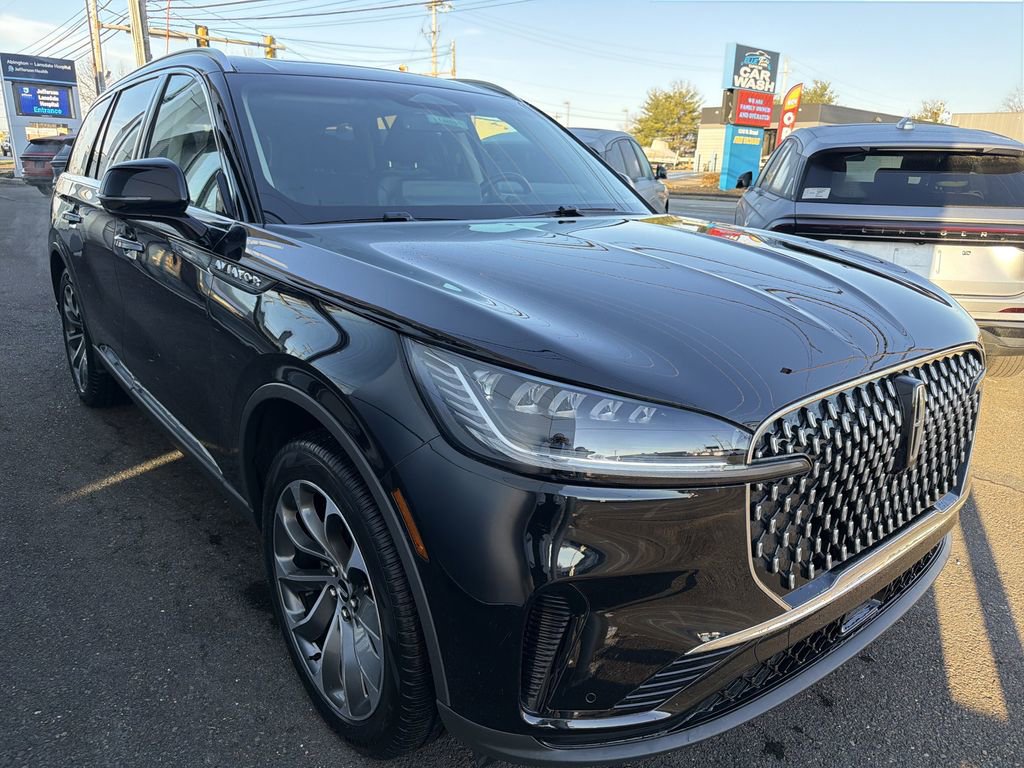 New 2025 Lincoln Aviator AWD w/ Equipment Group 101A image 4