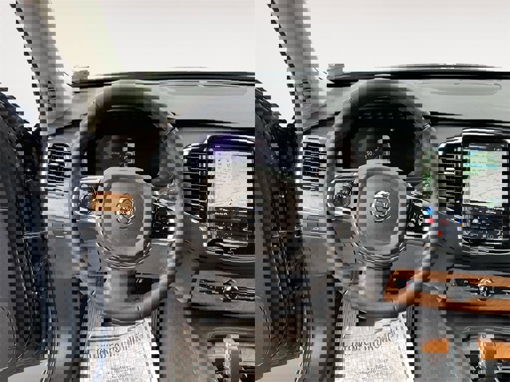 Certified 2025 Volvo XC90 B6 Plus image 12