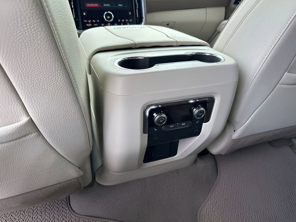 New 2026 GMC Yukon XL Denali w/ Sun & Power Step Package AWD/4WD image 26