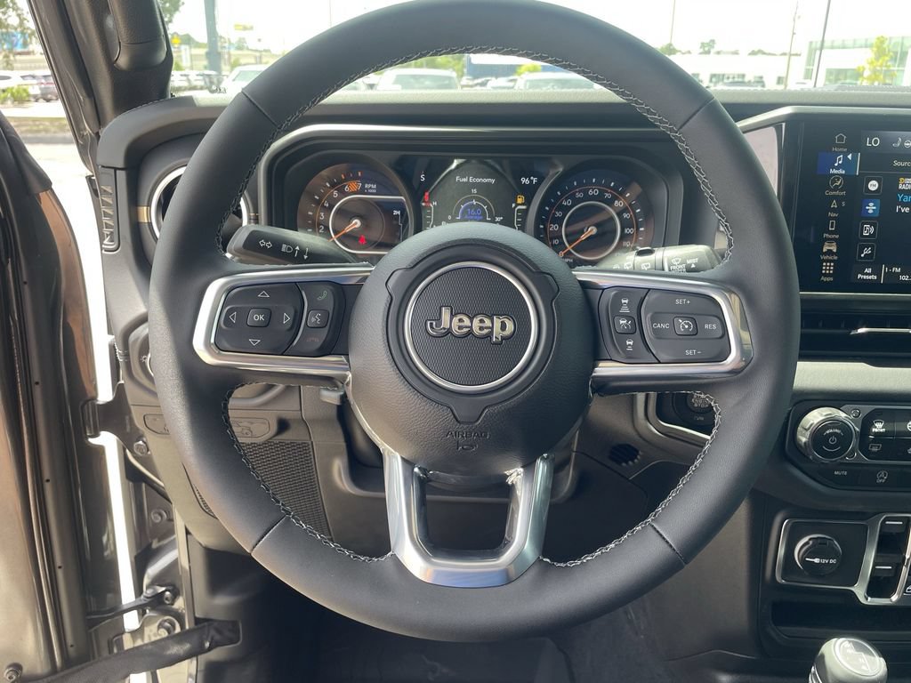 New 2025 Jeep Wrangler Unlimited Sahara w/ Safety Group AWD/4WD image 20