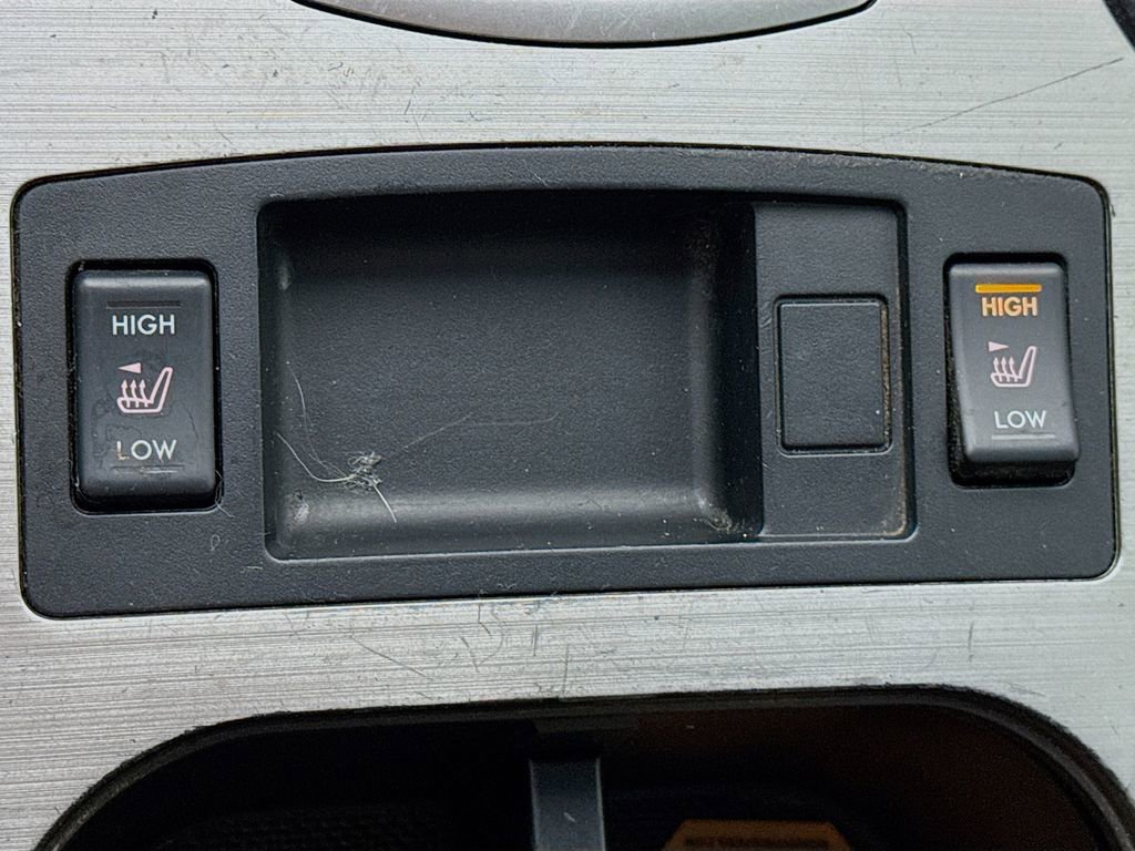 Used 2011 Subaru Outback 2.5i Limited image 22