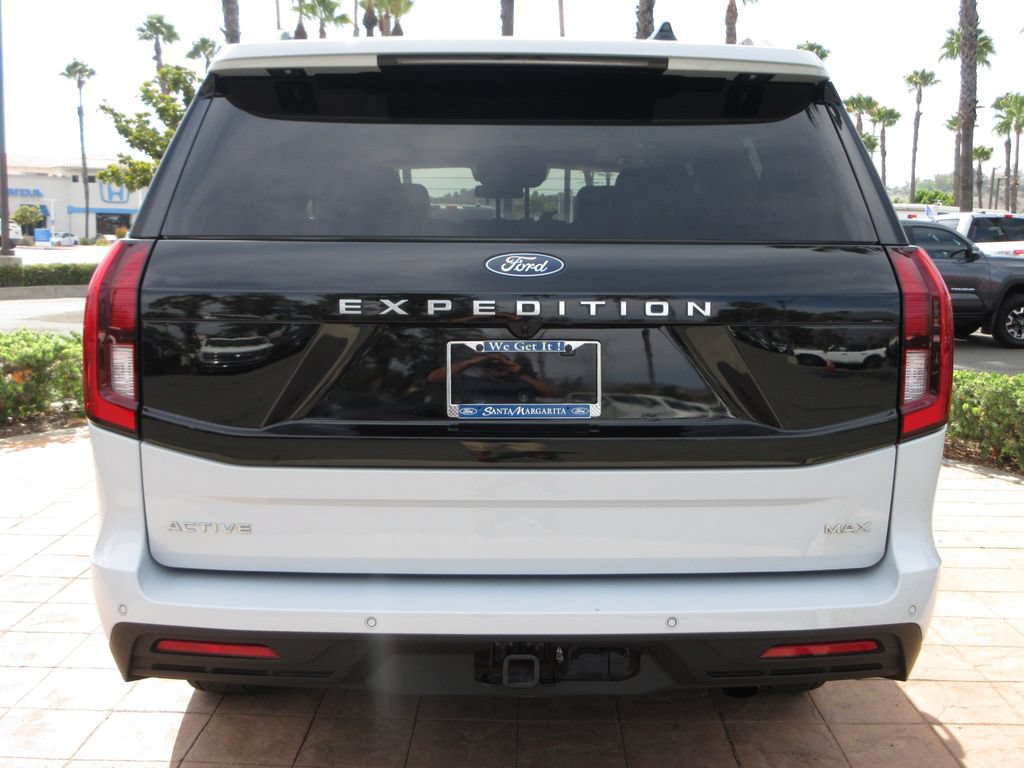 Certified 2025 Ford Expedition Max Active AWD/4WD image 3