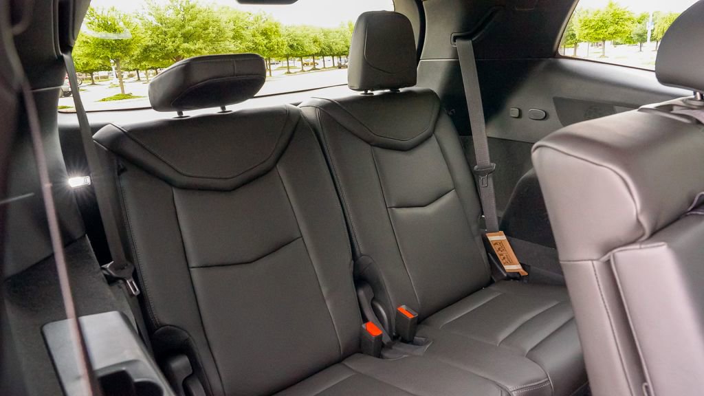 Certified 2025 Cadillac XT6 Luxury image 16