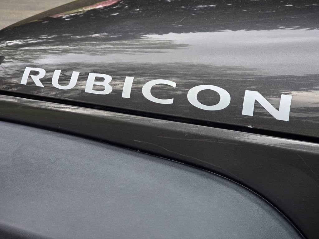 Used 2017 Jeep Wrangler Unlimited Rubicon w/ Connectivity Group AWD/4WD image 13