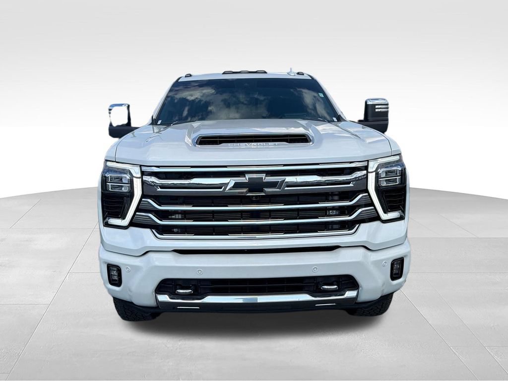 Used 2025 Chevrolet Silverado 2500 High Country w/ High Country Premium Package AWD/4WD image 8