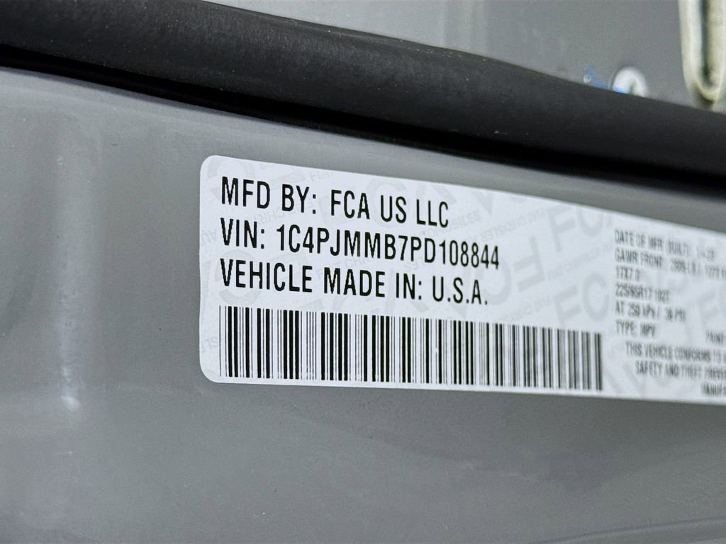 Used 2023 Jeep Cherokee Altitude Lux w/ Lux Elite Package AWD/4WD image 39