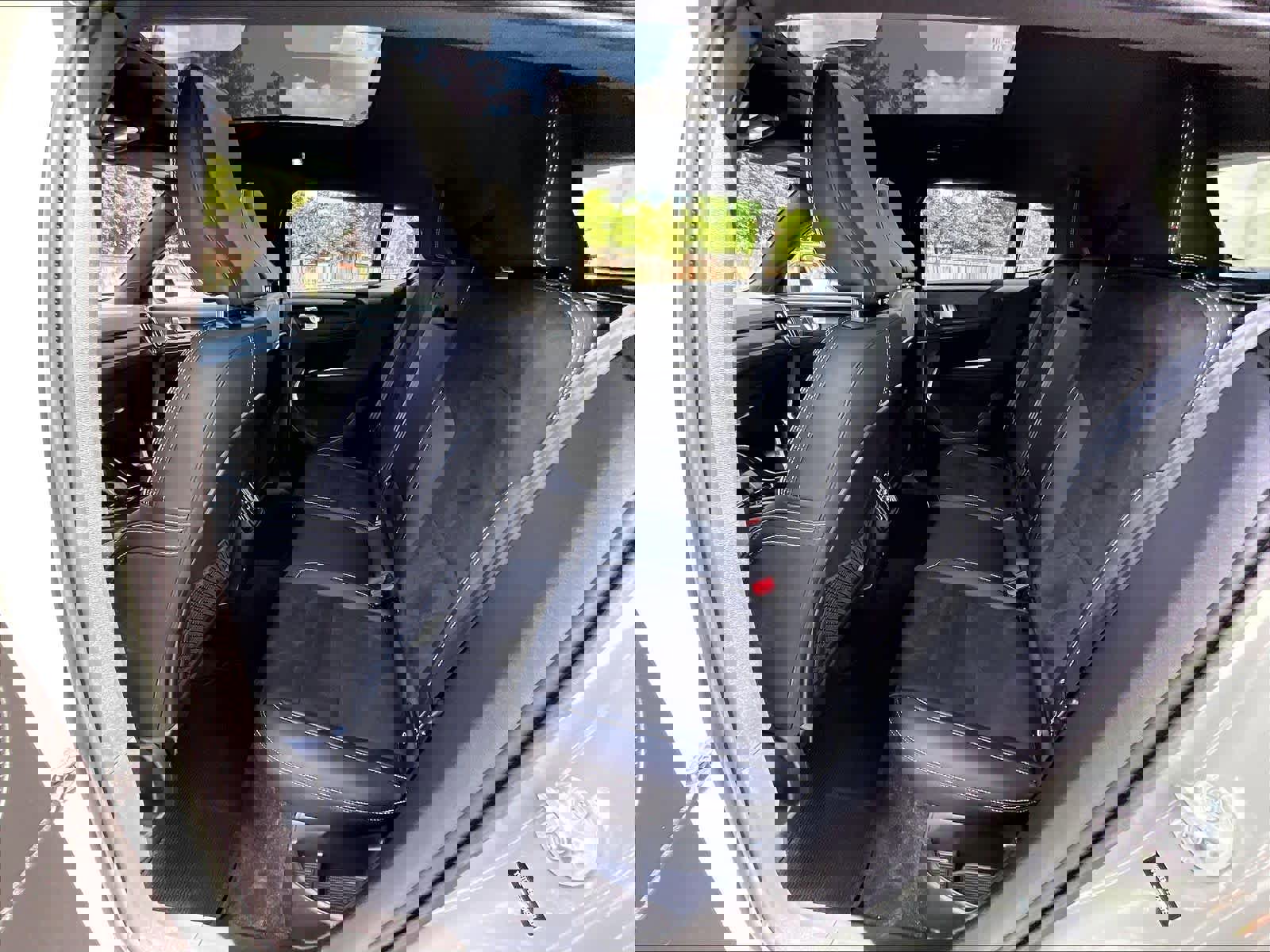 Used 2023 Volvo C40 P8 Recharge Ultimate AWD/4WD image 28