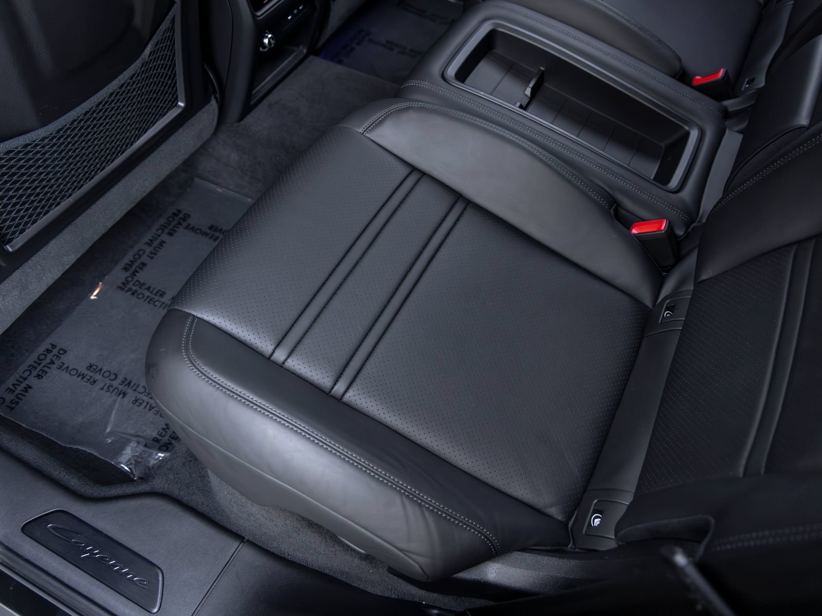 Certified 2025 Porsche Cayenne GTS AWD/4WD image 44