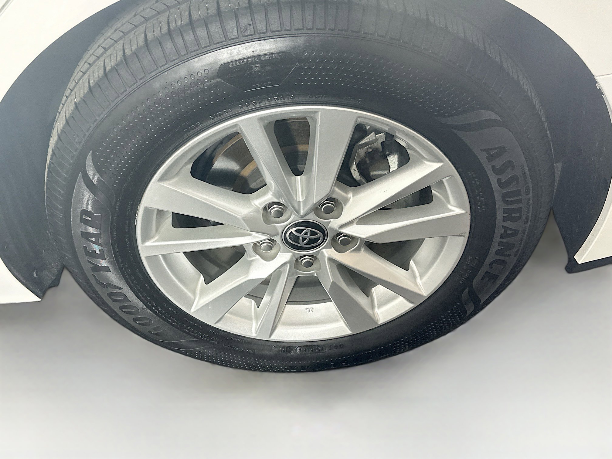 Used 2025 Toyota Camry LE image 11