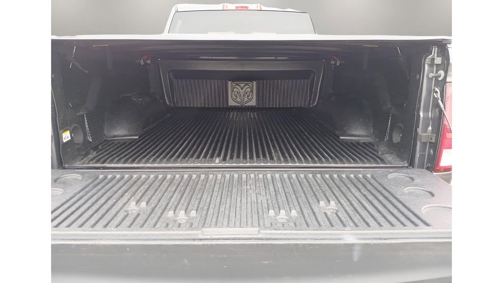 Used 2018 RAM 1500 Express w/ Express Value Package image 25