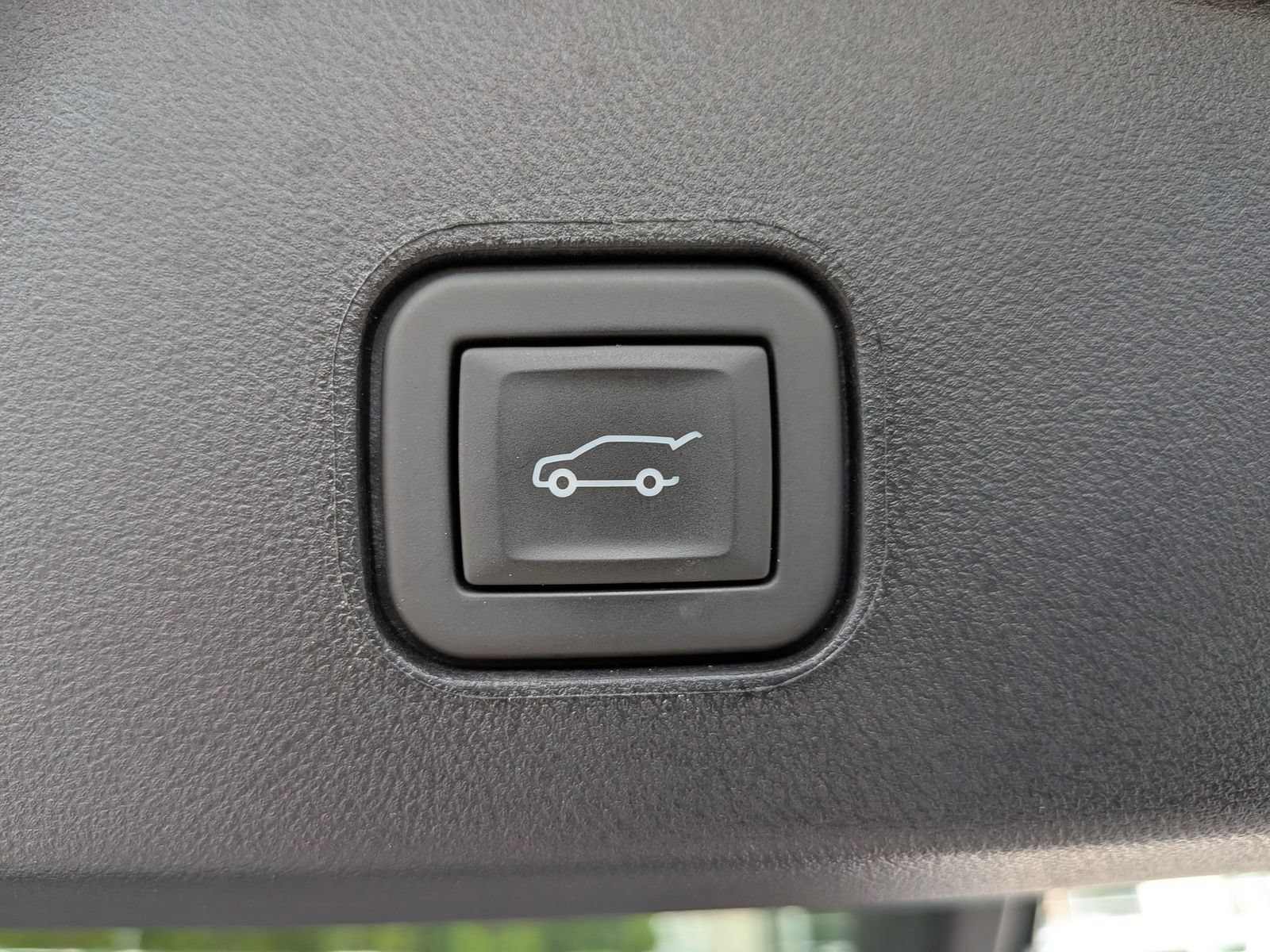 Used 2024 Cadillac Lyriq Luxury RWD image 33