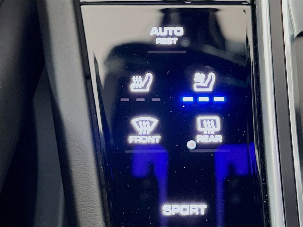 Used 2021 Porsche Cayenne S image 24