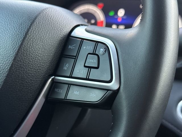 Used 2025 Toyota Highlander XSE image 27