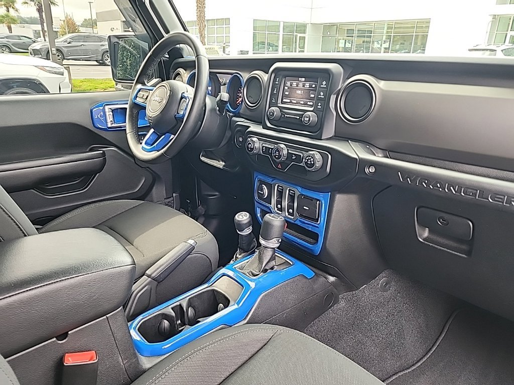 Used 2020 Jeep Wrangler Sport AWD/4WD image 16