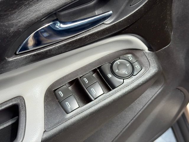 Used 2018 Chevrolet Equinox LS FWD image 12