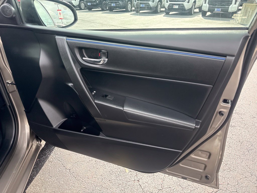 Certified 2017 Toyota Corolla SE w/ SE Premium Package FWD image 22