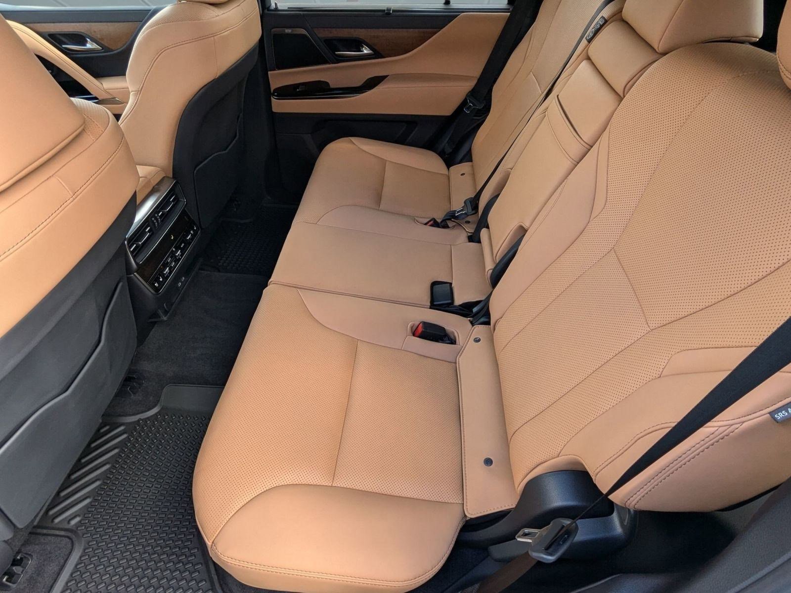 New 2025 Lexus LX 600 4WD w/ Luxury Package image 13