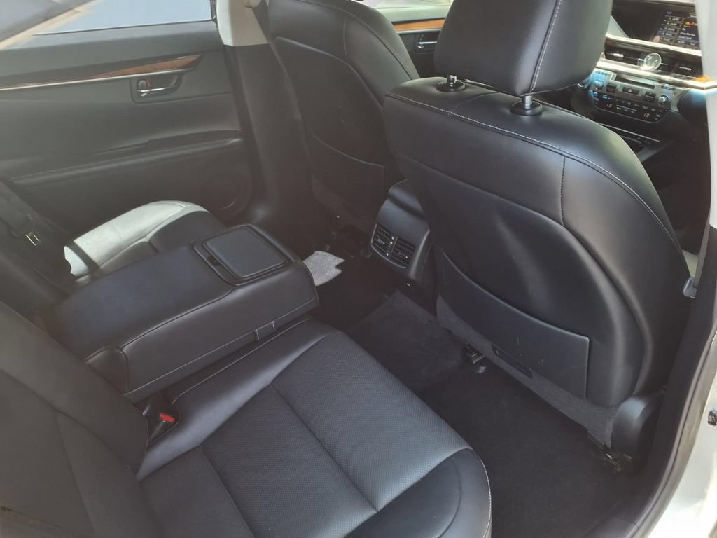 Used 2015 Lexus ES 350 w/ Premium Package FWD image 35