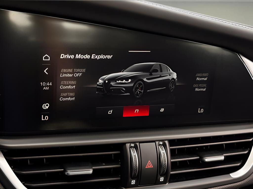 Used 2024 Alfa Romeo Giulia Ti image 12