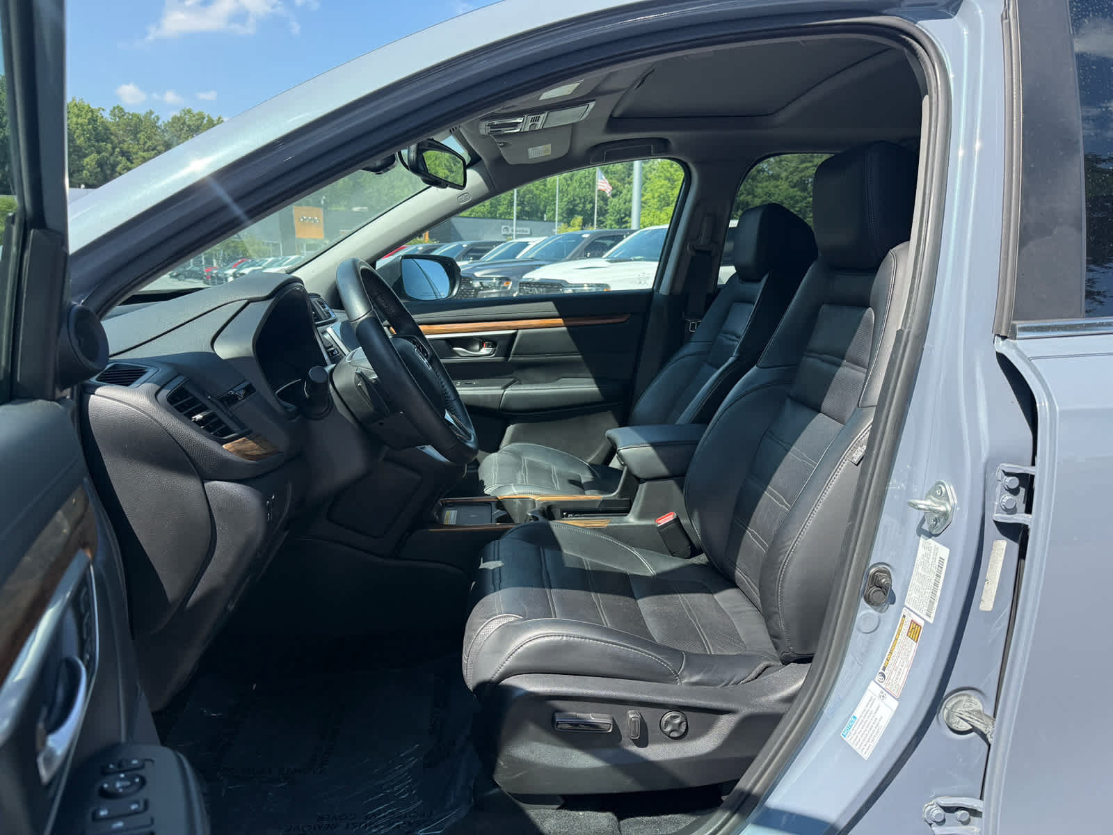 Used 2022 Honda CR-V Touring image 11