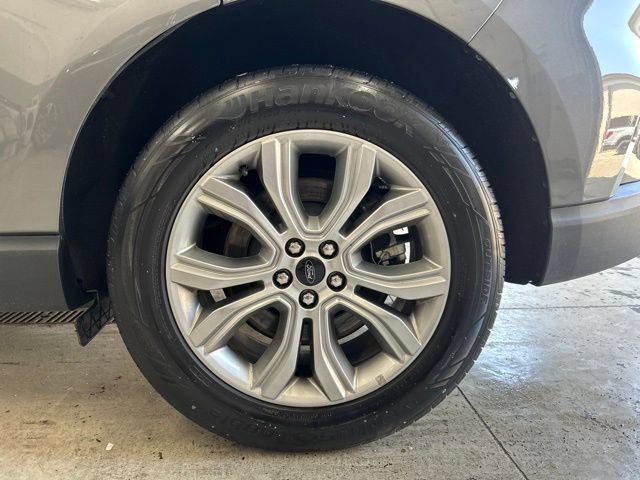 Used 2024 Ford Edge Titanium AWD/4WD image 9