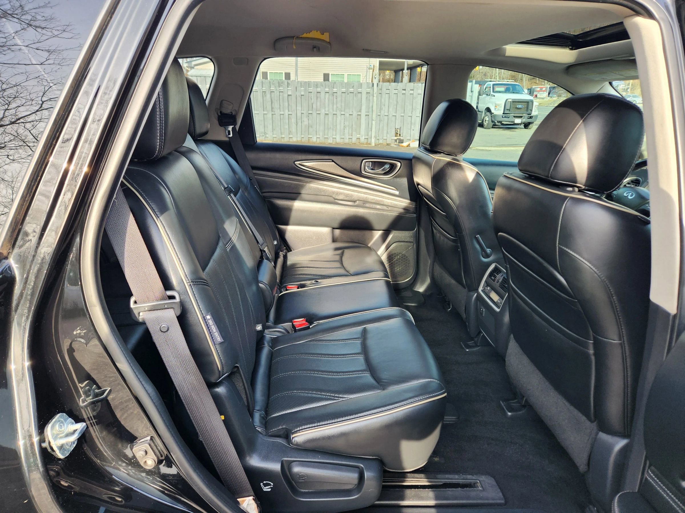 Used 2018 INFINITI QX60 Luxe image 21