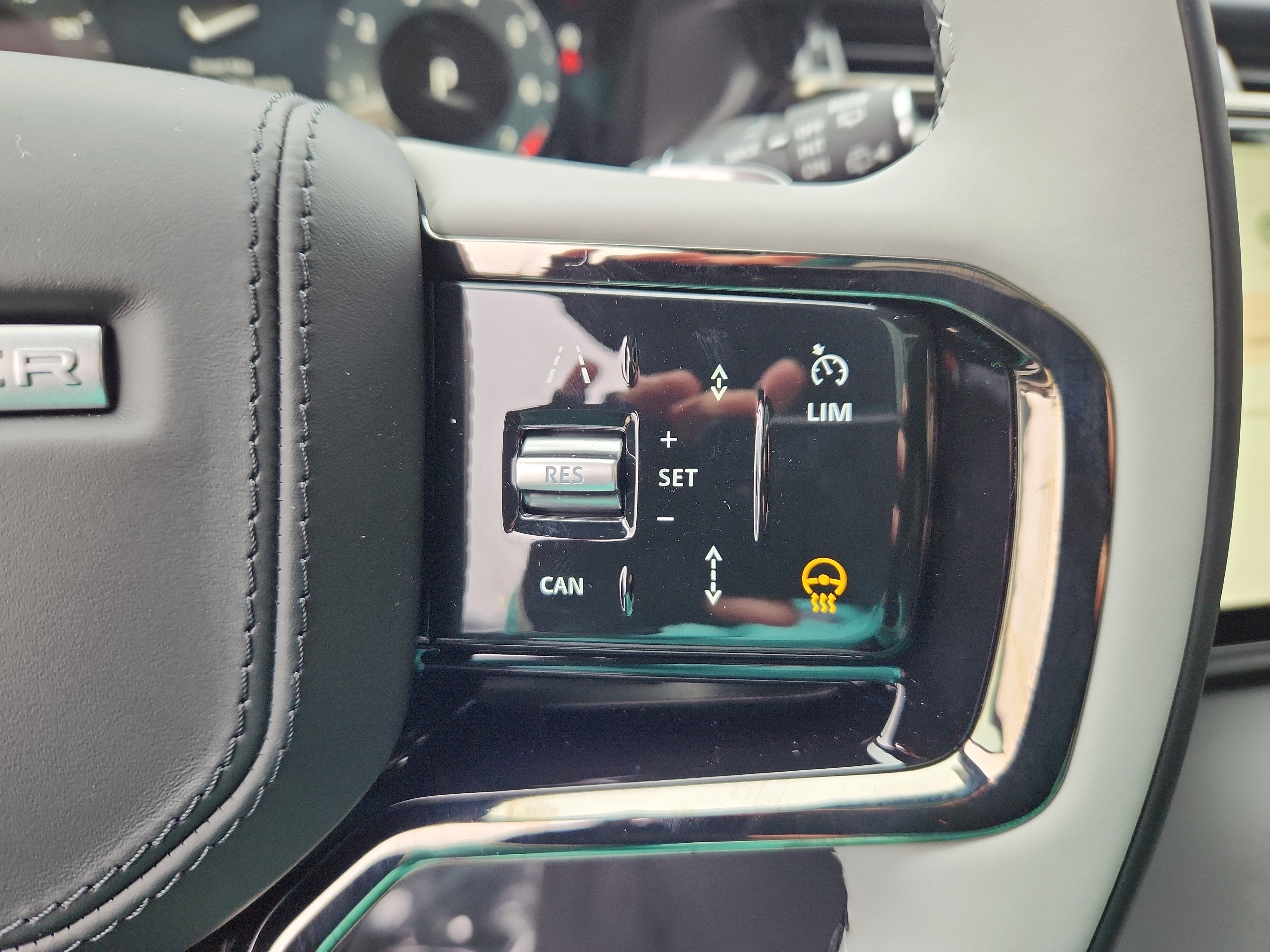 Certified 2026 Land Rover Range Rover Velar S image 20