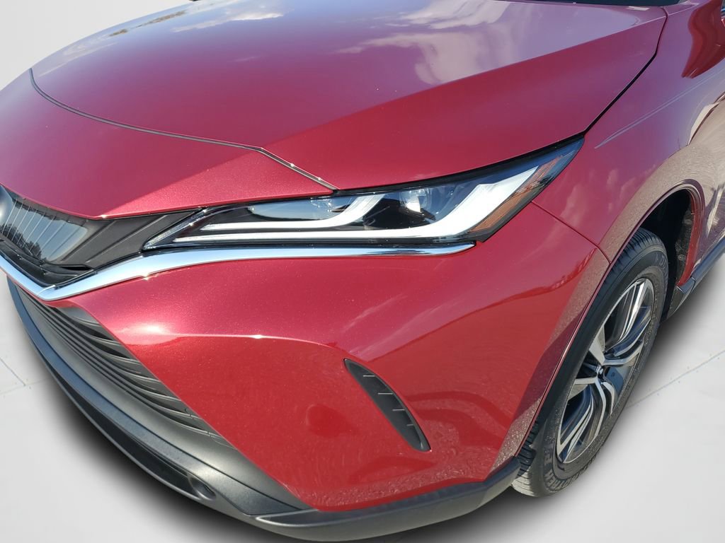 Certified 2023 Toyota Venza LE image 9
