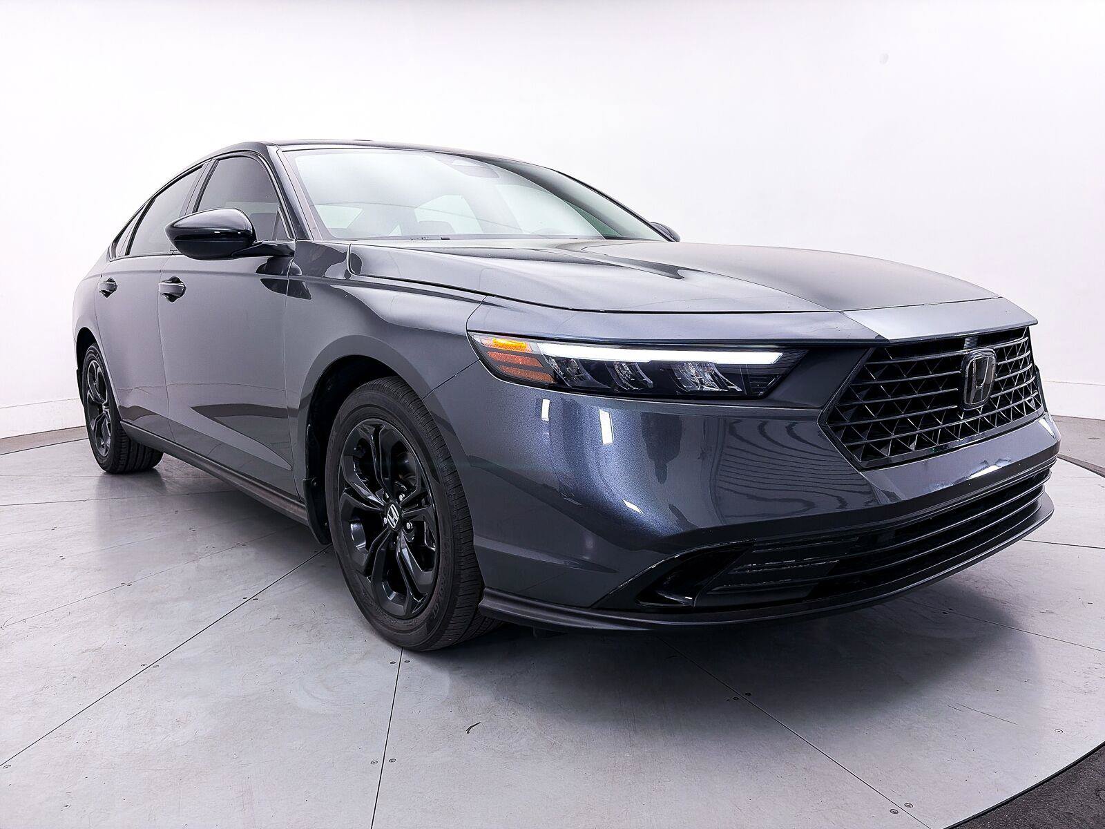 Used 2025 Honda Accord SE image 10