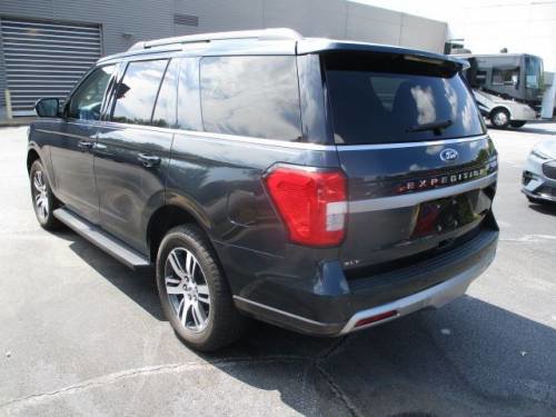 Used 2024 Ford Expedition XLT image 3