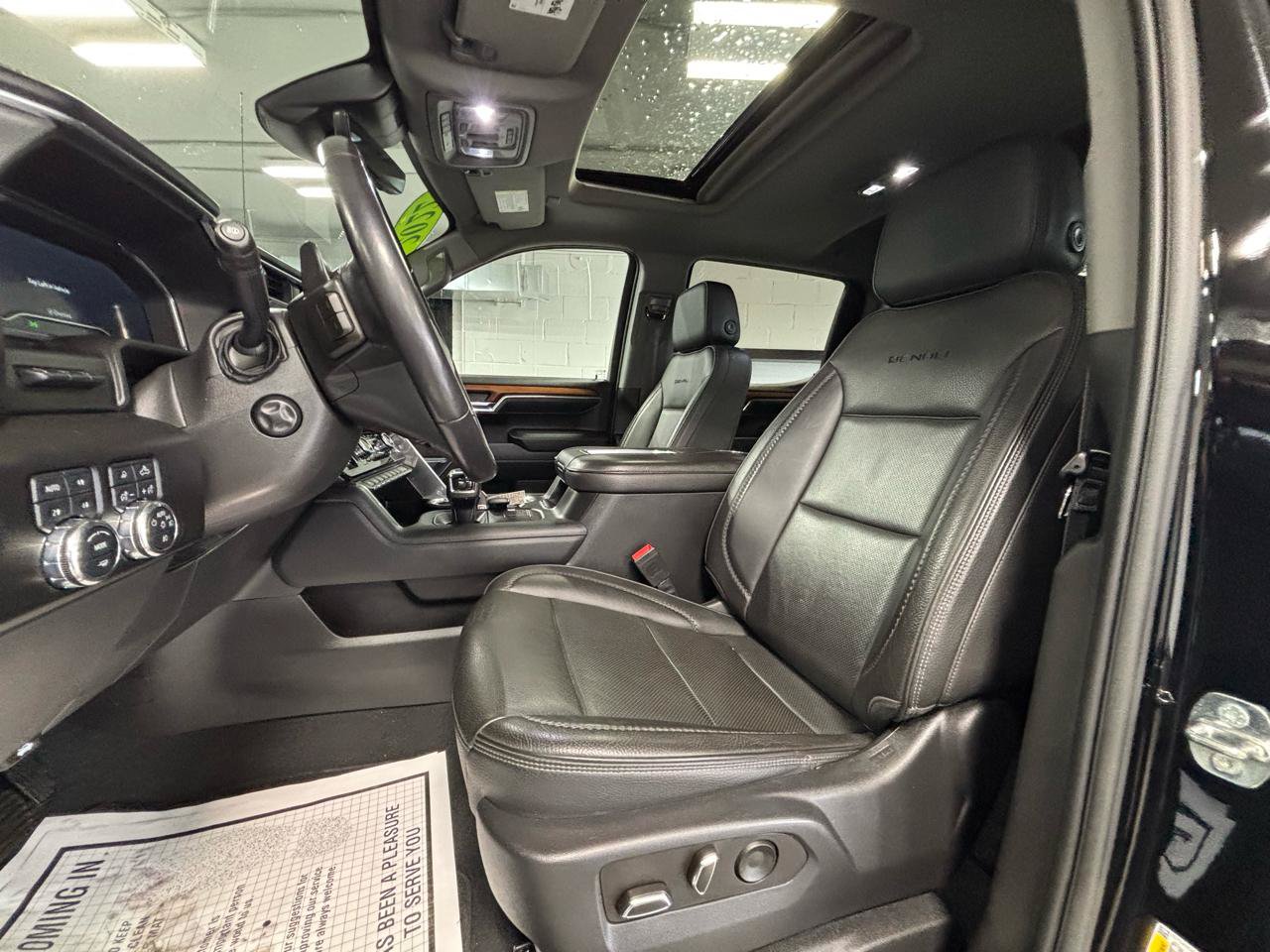 Used 2022 GMC Sierra 1500 Denali w/ Denali Reserve Package AWD/4WD image 30