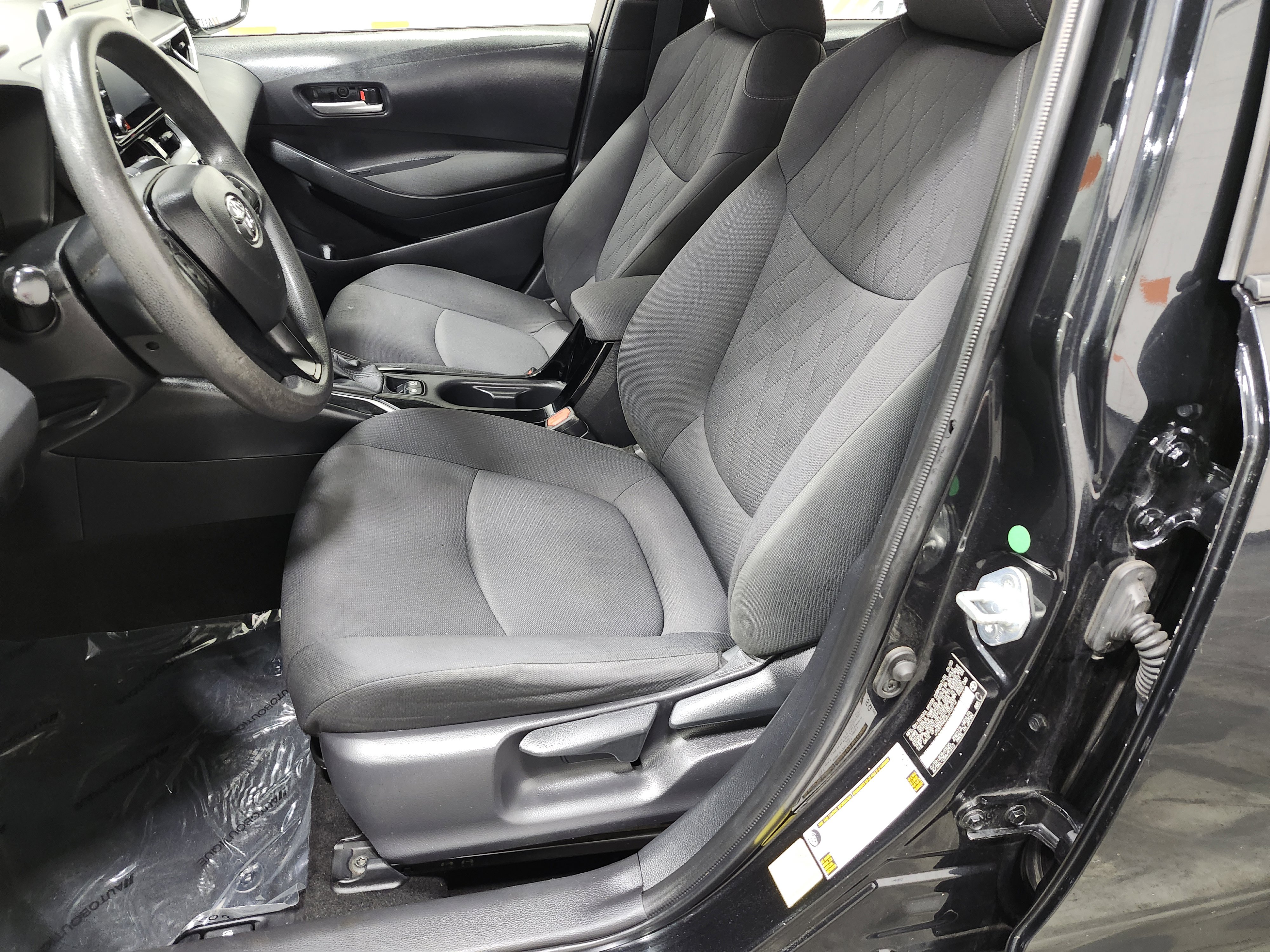 Used 2020 Toyota Corolla LE image 22