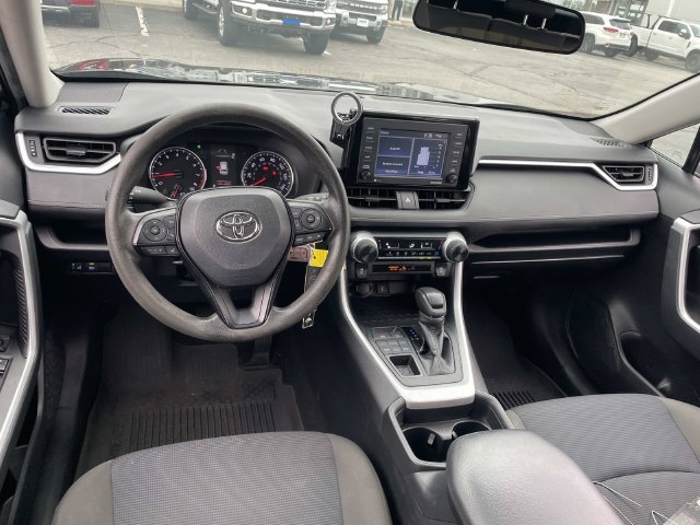 Used 2021 Toyota RAV4 LE AWD/4WD image 19